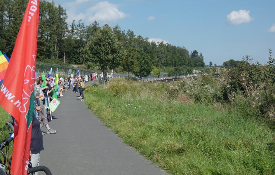 Menschenkette am Fliegerhorst Büchel am 05.09.21